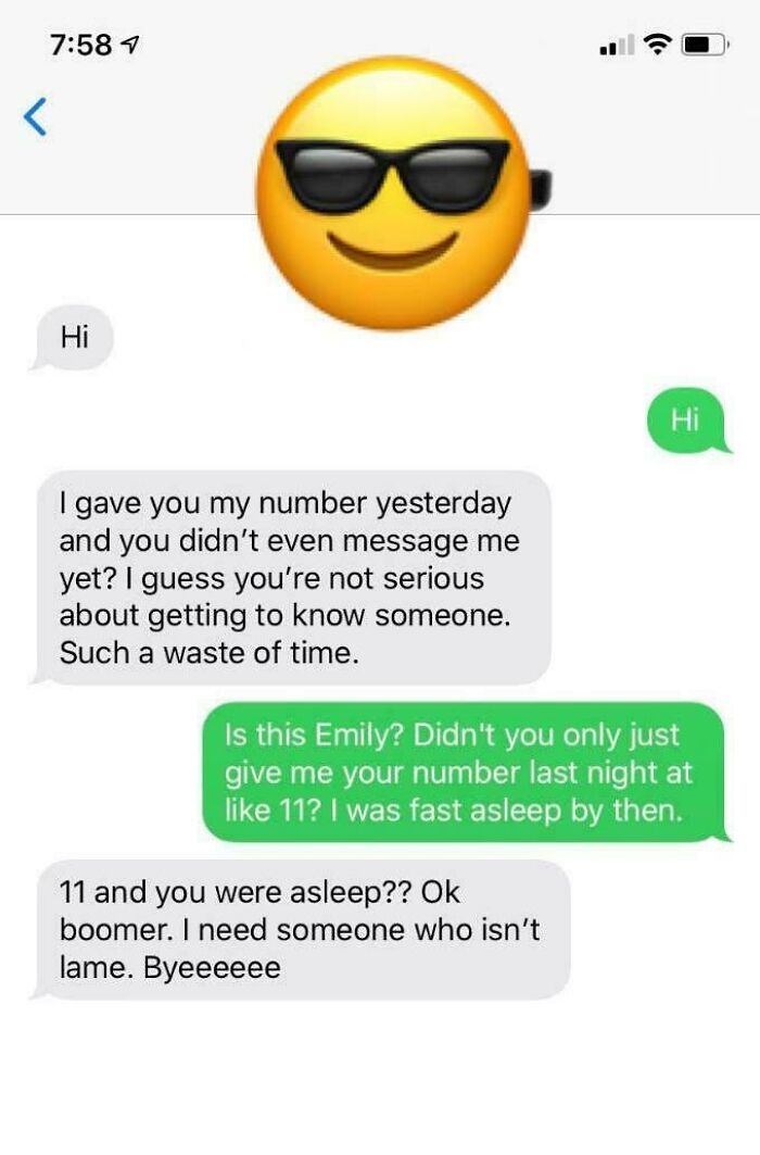 Text message exchange showing a woman called out for her delusional behavior about not receiving a message on time.