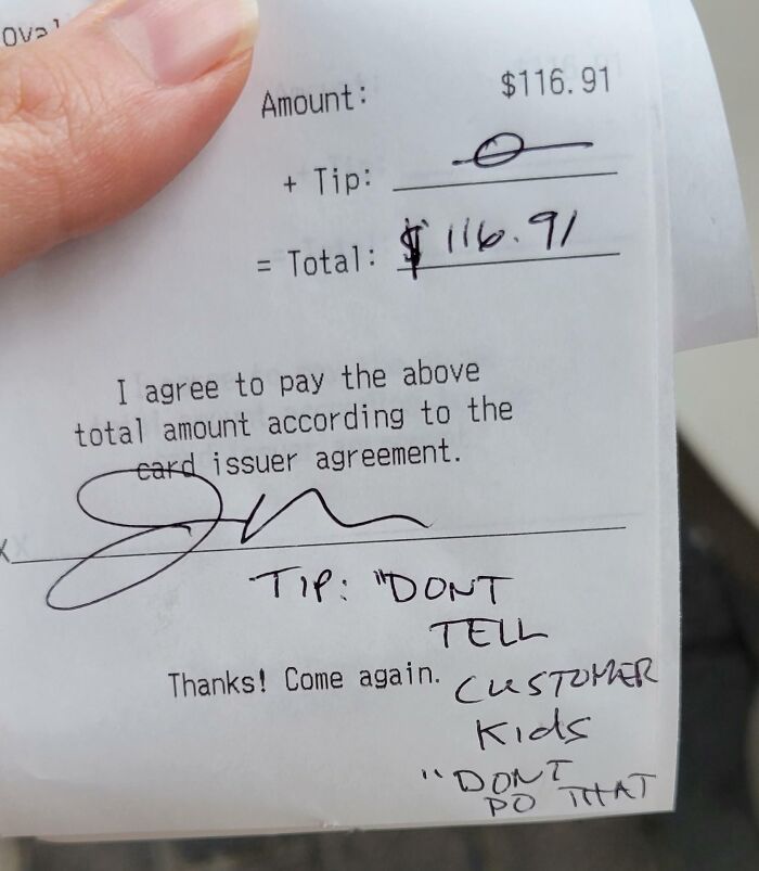 Receipt showing a zero tip added and a note highlighting selfish people losing common decency and making life harder for others.