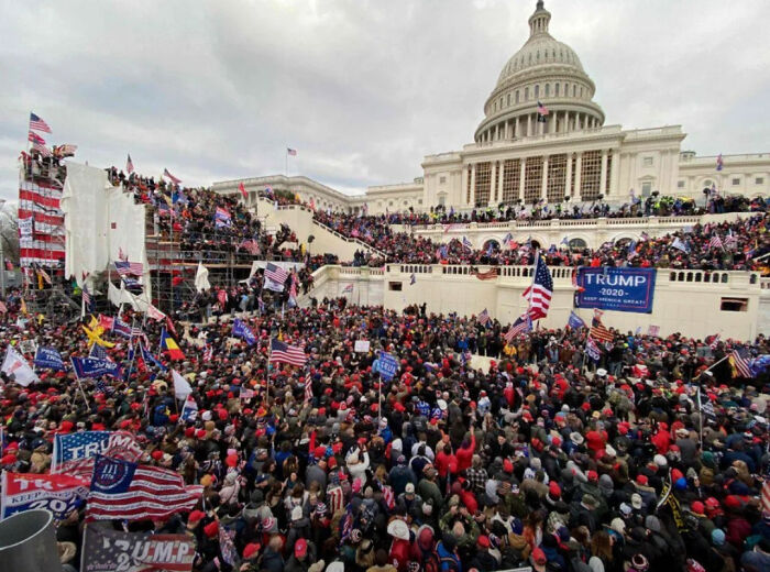 Large crowd at the Capitol during an attempt that faced unexpected challenges and the universe had different plans.