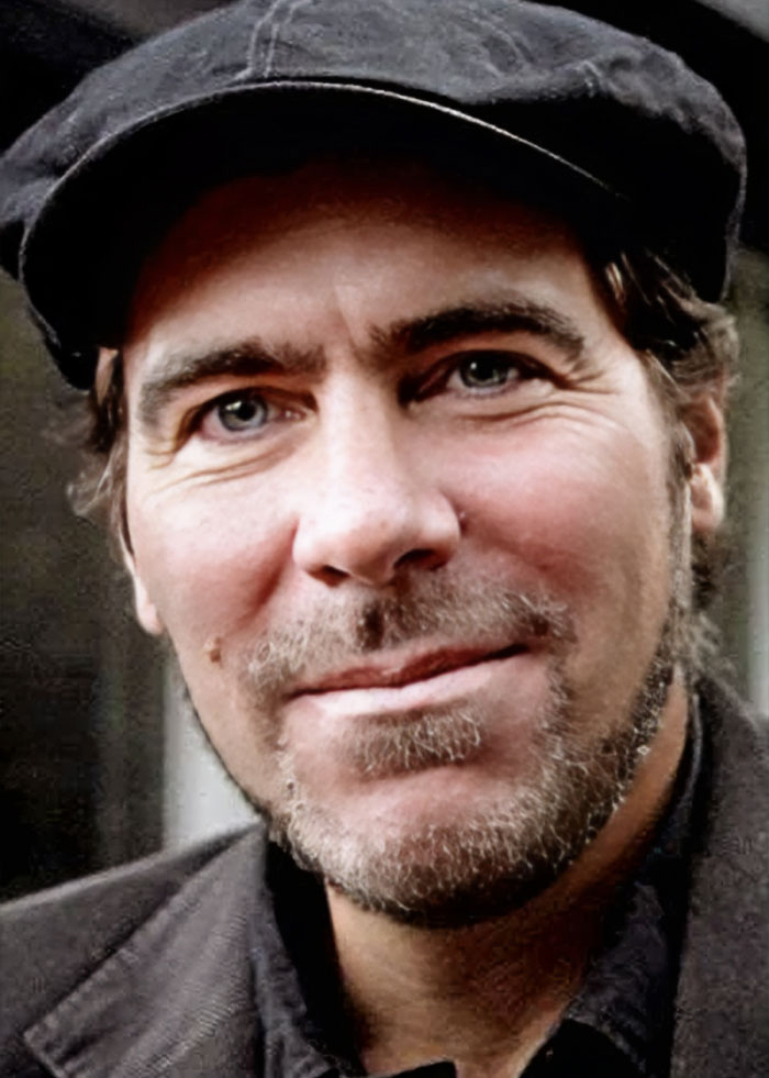 Close-up of a man wearing a black cap and jacket, representing celebrities and important figures with unsolved disappearances.