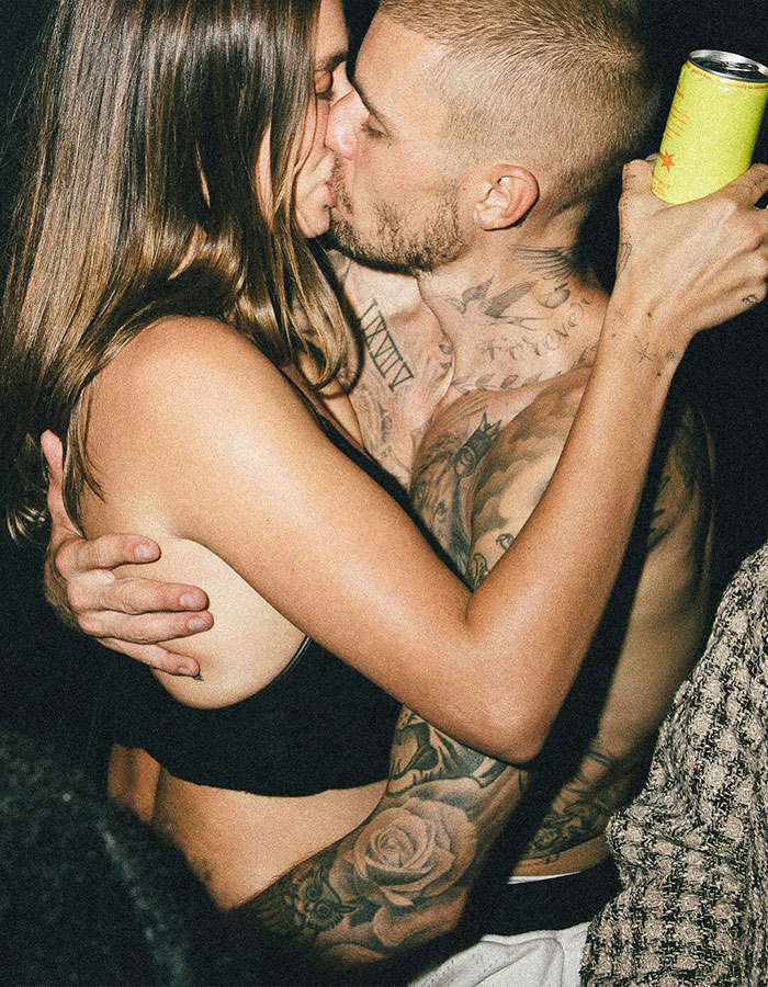 Justin Bieber and Kendall Jenner share a close moment in a dive bar, sparking buzz and attention online.