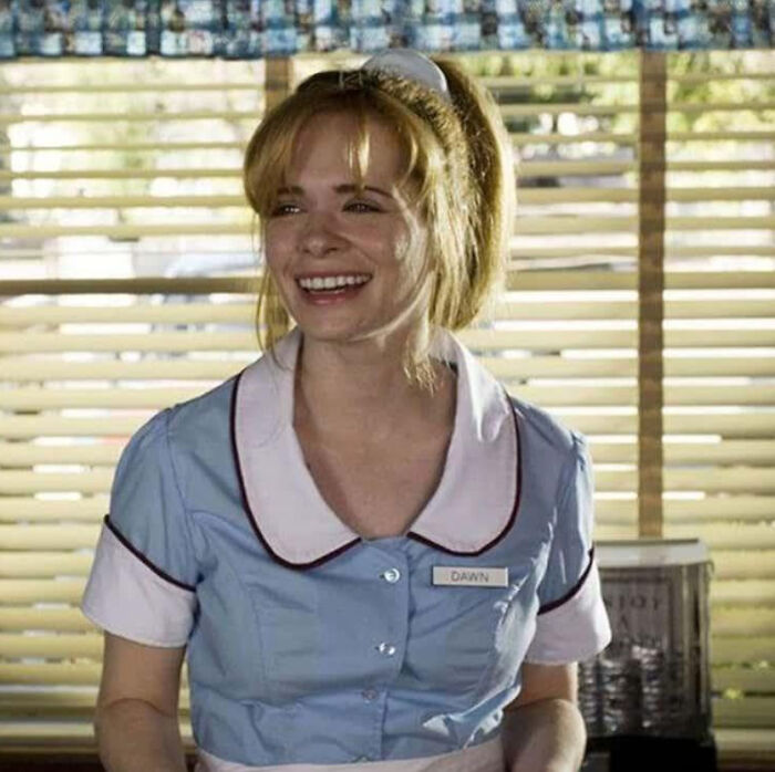 People Recall 42 Innocent Videos That Hide Creepy And Disturbing Stories Behind Their Scenes - 30