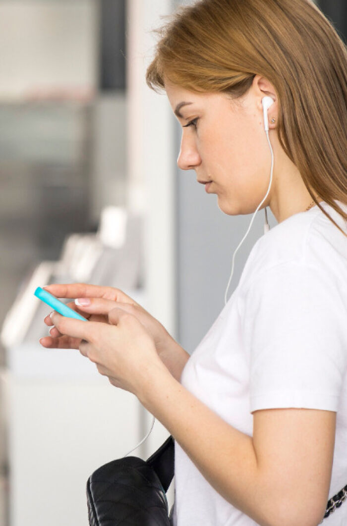 Someone Asks "Street-Smart" People To Share Their Tips And Tricks, 50 Deliver