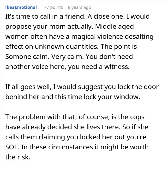 Text post discussing advice on handling a friend who breaks into house and claims to live there.