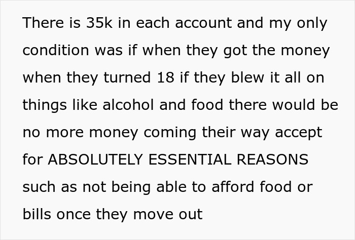 Text about a teen insisting on keeping her baby despite the dad refusing to help, calling him horrible.