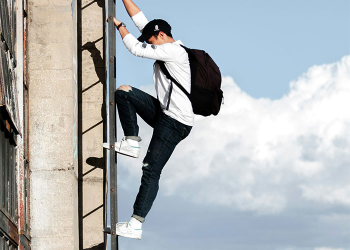 “We All Froze”: 37 Job Site Incidents That Still Give Workers Chills