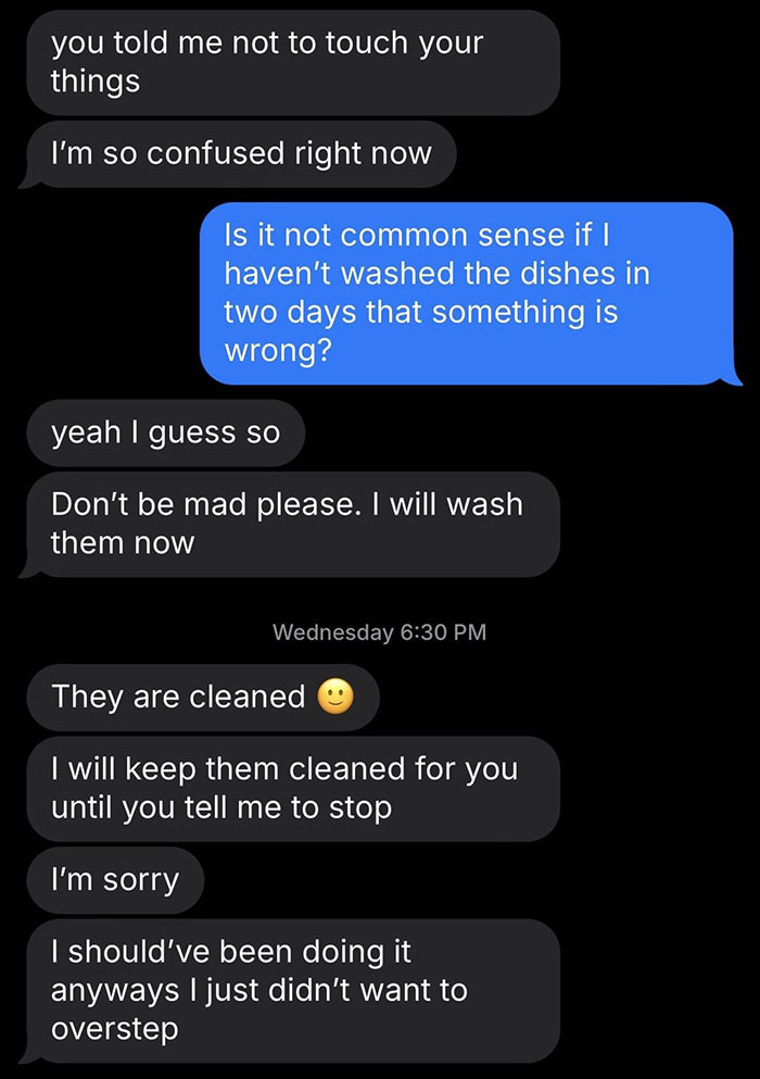 Text conversation showing a boyfriend ordering a kind roommate to do chores, reflecting boss-like behavior.