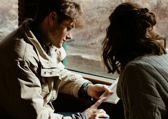 Grieving Woman Vents About Unsupportive BF In A Post, His Friend Reads It And Exposes His Lies