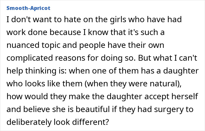 Text excerpt discussing the Love Island face trend and concerns from plastic surgery experts about filler blindness.