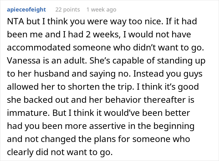 Reddit comment discussing a woman wanting friends to bend to her travel needs and ghosting them when they refuse.