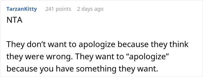 Screenshot of a Reddit comment discussing a man defending his wife and cutting off his parents.