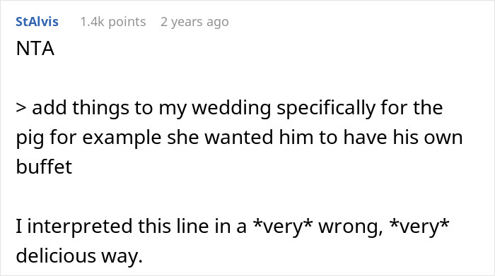 Screenshot of a Reddit comment discussing the pet pig ruining a wedding and the mother being humiliated by wedding guests.