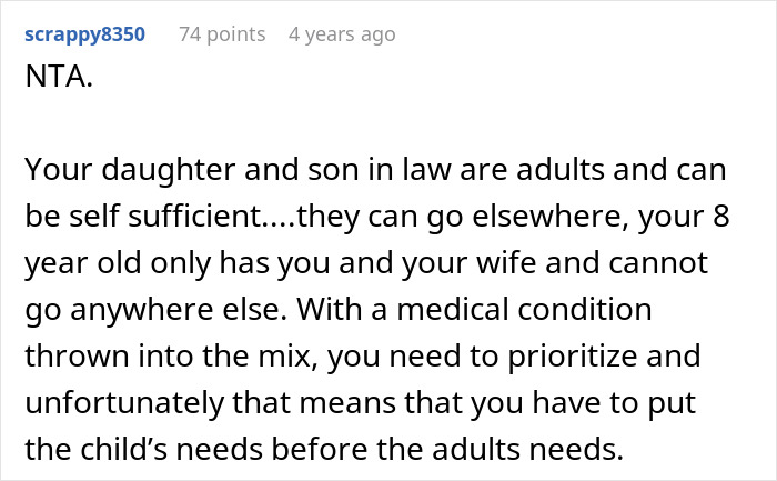 Screenshot of a forum comment discussing parents ruining relationship with daughter by forbidding her to have a baby at home.