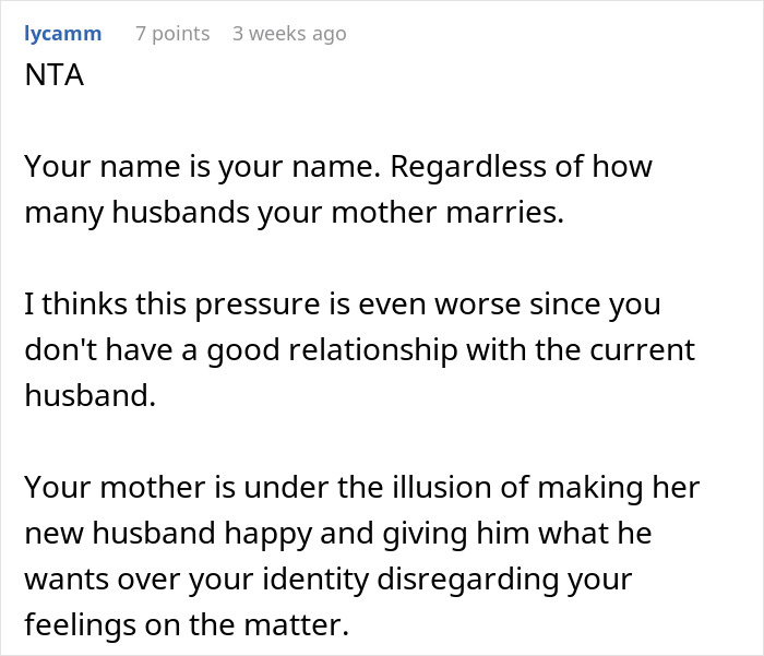 Comment on a forum discussing a teen wanting to keep late father's last name while mother is upset over identity and family pressure.