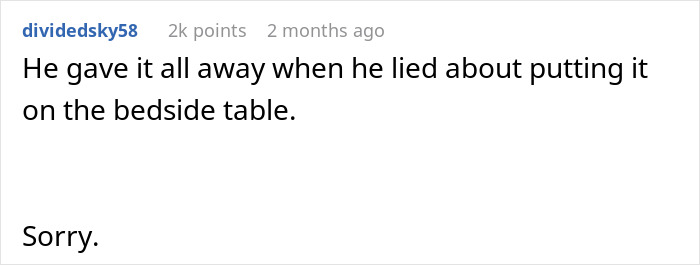 Screenshot of a Reddit comment discussing a boyfriend&rsquo;s suspicious reaction after a woman finds a mysterious sock at home.