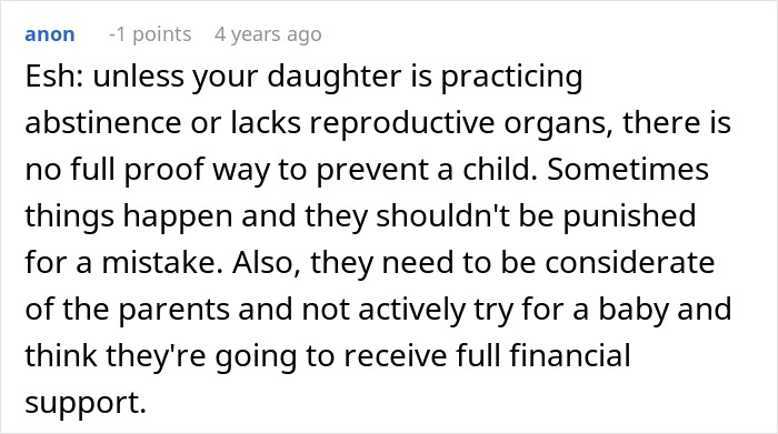 Text excerpt from an online discussion about parents forbidding their daughter to have a baby under their roof and the resulting relationship issues.