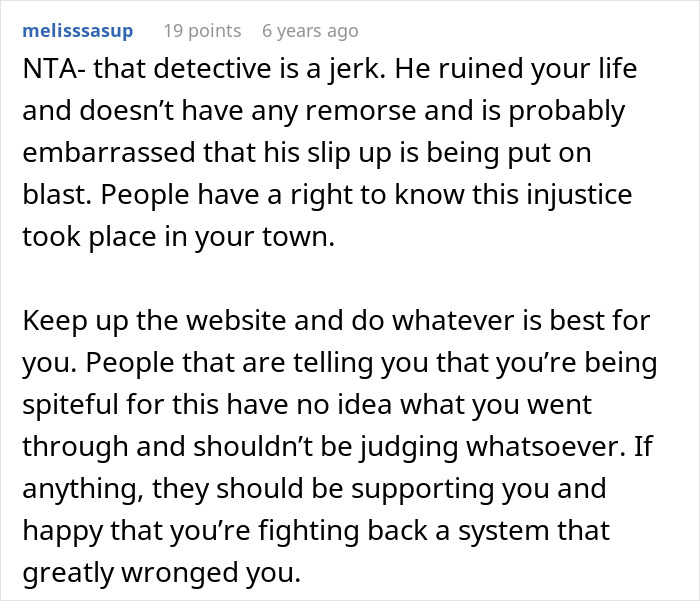 Screenshot of an online comment supporting a man wrongfully jailed for 54 days and his website calling out a detective.