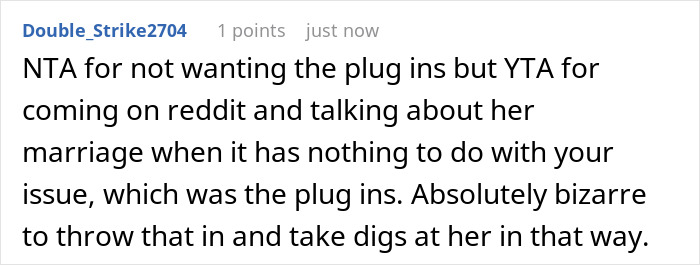 Reddit comment discussing family hosting divorcing friend who floods home with nasty scents in repayment.