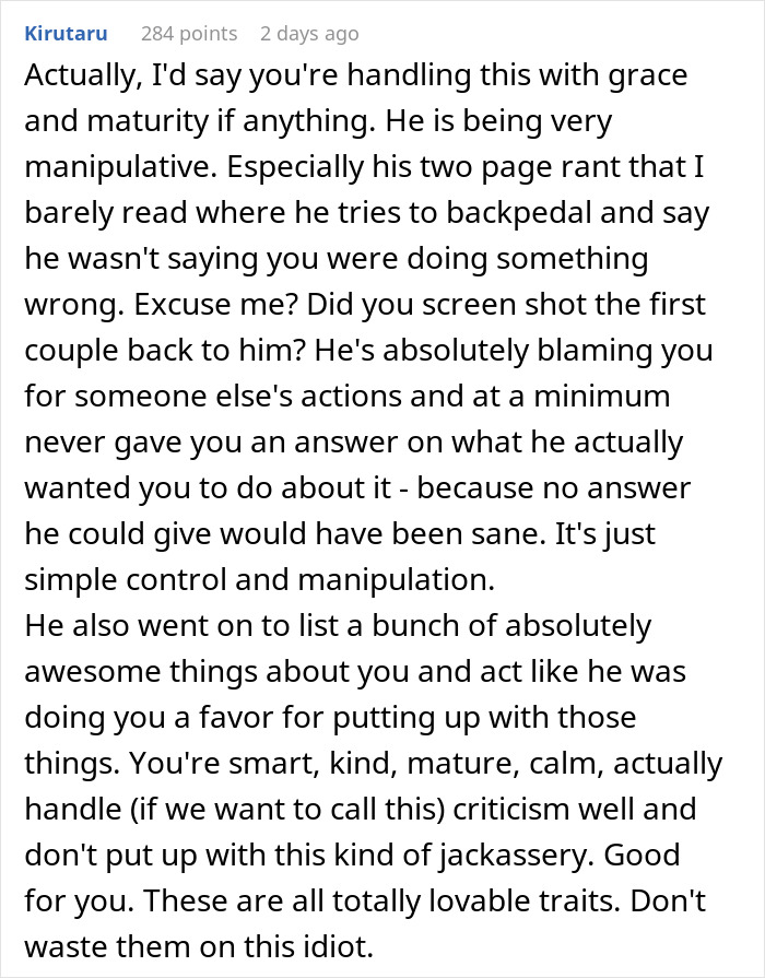 Commenter discusses jealous boyfriend's manipulation and control leading to girlfriend dumping him despite his apologies.