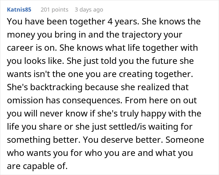 Comment discussing a man’s dream proposal ending in heartbreak as girlfriend wants a rich husband, not a hardworking partner. Comment discussing a man’s dream proposal ending in heartbreak as girlfriend wants a rich husband, not a hardworking partner.