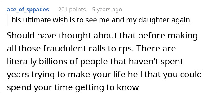 Screenshot of a Reddit comment about an estranged dad with cancer wanting to reconnect with daughter he disowned.