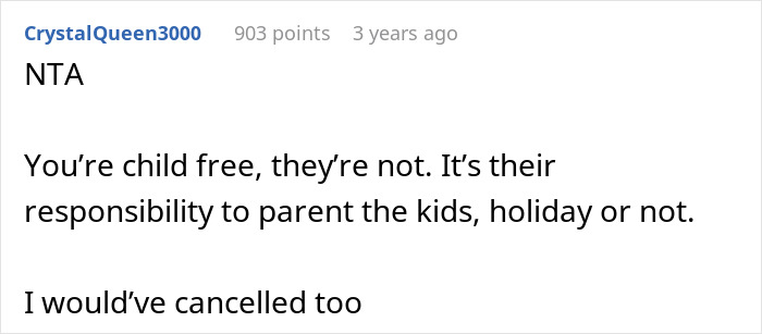 Screenshot of a Reddit comment supporting a childfree woman avoiding daycare duty on her vacation from relatives.