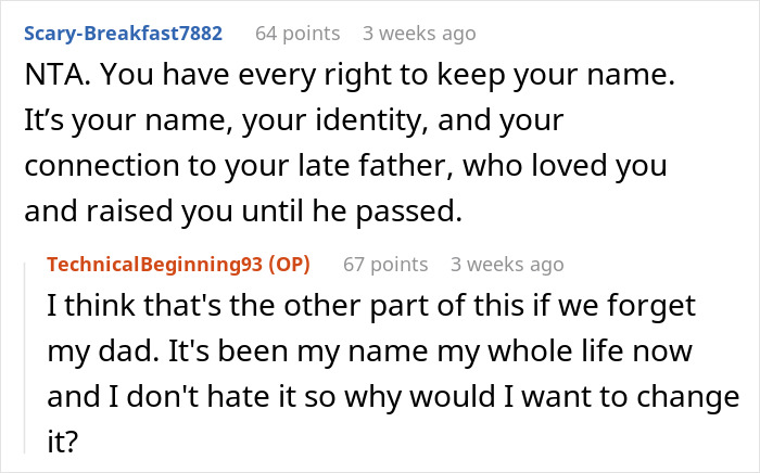 Screenshot of an online discussion where a teen wants to keep late father&rsquo;s last name, causing the mother to be upset.