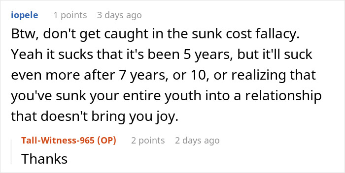 Comment section discussing relationship doubts and expectations about special treatment from girlfriend on birthday.