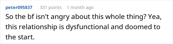 Screenshot of a Reddit comment discussing a dysfunctional relationship after BF&rsquo;s sister hits on GF causing confusion and anger.