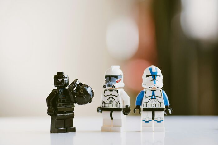 40 Nosy Parents Who Got More Than They Bargained For While Digging Through Kids’ Rooms