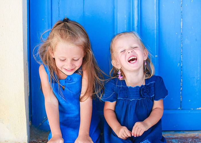 "Cheated On Her With Her Aunt": 44 Times People Couldn't Believe What They Found Out About Friends