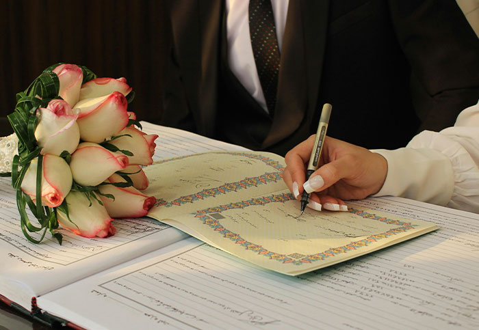 Woman Doesn’t Get What Her Last Name Has To Do With Ex Not Being Able To Get Married Again Woman Doesn’t Get What Her Last Name Has To Do With Ex Not Being Able To Get Married Again