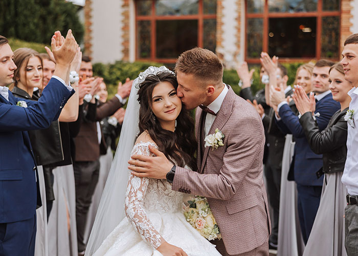 "He Isn't A Good Egg": People Urge Woman To Leave Husband After His Post-Wedding Change