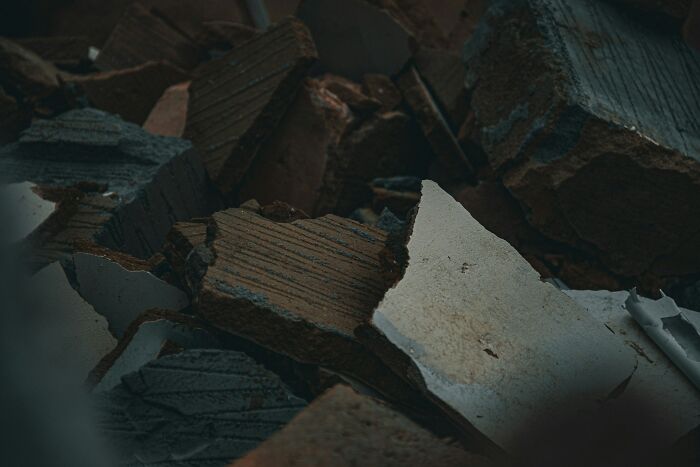 36 Workers Reveal The Strangest Excuses People Have Given To Call Off Work