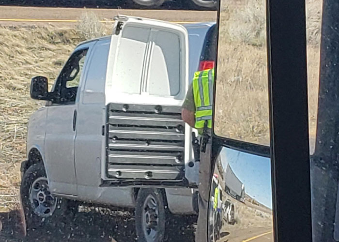 43 Long-Haul Truckers Reveal Nightmarish Encounters That Still Haunt Them