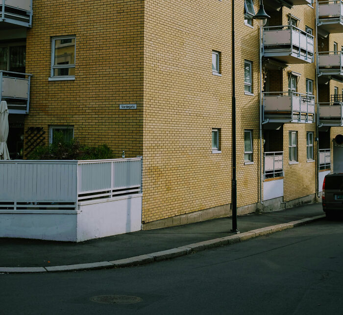 36 Workers Reveal The Strangest Excuses People Have Given To Call Off Work