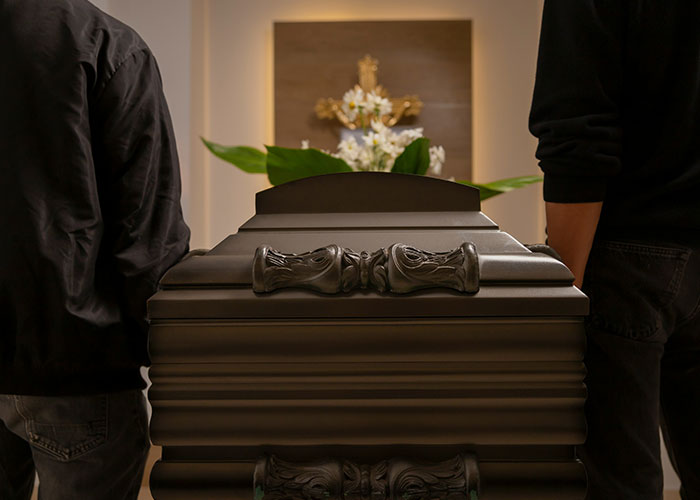 45 Strange Unsolved Mysteries That Still Haunt People Years Later