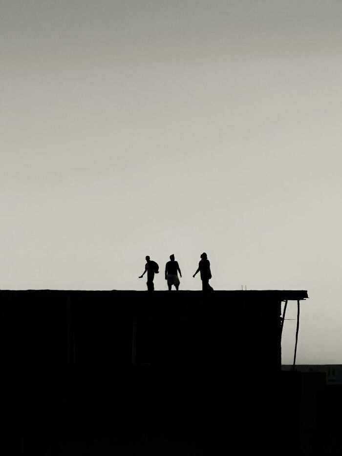 "All The Other Nurses Turn White": 39 Unexplainable Things These Night Shift Workers Experienced