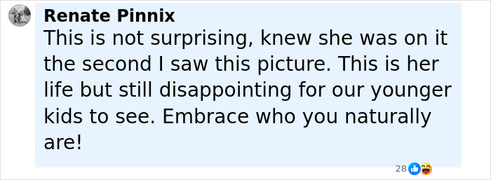 Comment discussing Serena Williams' weight loss jabs and dramatic transformation shared by a user named Renate Pinnix.