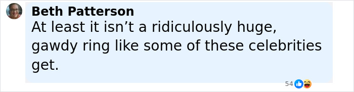 Screenshot of a social media comment discussing Taylor Swift’s engagement ring and fans spotting Travis Kelce’s hidden engraving. Screenshot of a social media comment discussing Taylor Swift’s engagement ring and fans spotting Travis Kelce’s hidden engraving.