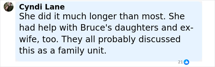 Comment from Cyndi Lane about Bruce Willis's family support during his dementia battle in an online discussion.