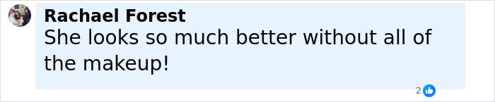 Screenshot of a social media comment praising Katy Perry's natural look without makeup amid breakup and rumored fling news.