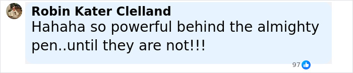 Screenshot of a social media comment reacting to a writer who trashed Sydney Sweeney after controversial posts resurface.