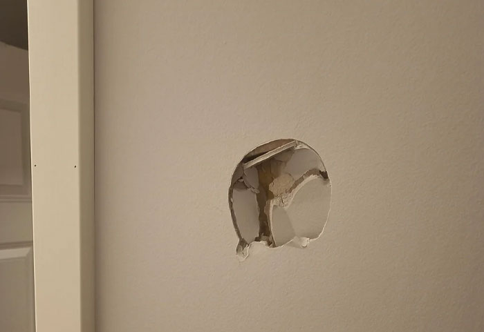 Women Claim That If Men Do These 42 Things, They Are Bad People