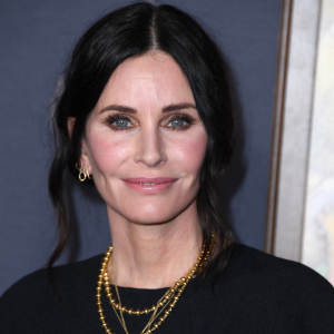 10 Stars Who Aged Naturally VS. 10 Stars Who Got Plastic Surgery, All Born In The Same Year