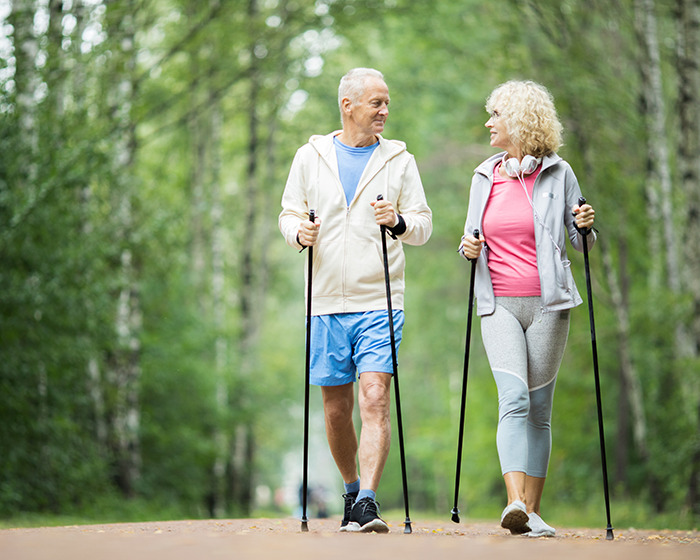 This Viral '6-6-6' Walking Trend Promises Fat Loss Results Without Burnout