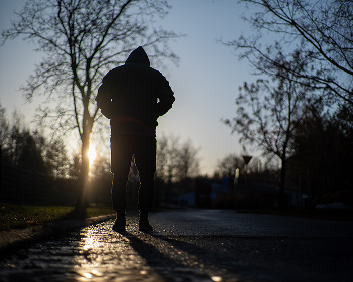 This Viral '6-6-6' Walking Trend Promises Fat Loss Results Without Burnout