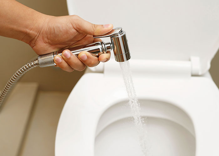 People Realized That It Was Just Their Weird Family Who Knew These 40 Household “Hacks”