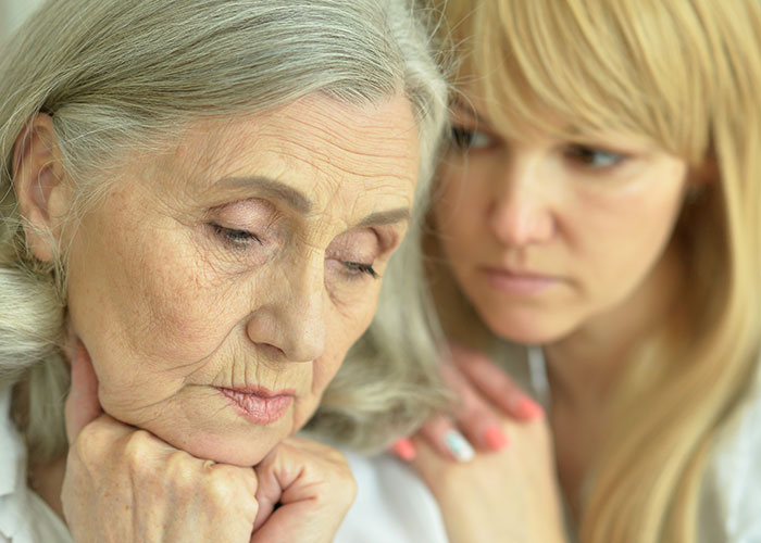 "Outstayed Your Welcome": People Give 28 Y.O. A Reality Check When She Can't Leave Parents Alone "Outstayed Your Welcome": People Give 28 Y.O. A Reality Check When She Can't Leave Parents Alone