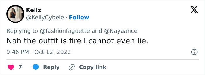 Twitter user Kellz commenting that the outfit is fire, sparking buzz after NYFW runway appearance.